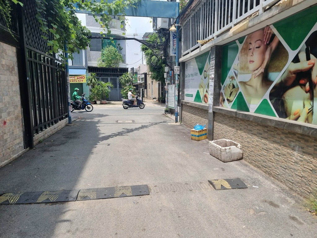 HẺM XE TẢI THÔNC - NGANG KHỦNG 6.6 - Đường số 16 - BHH - Bình Tân - 5.X tỷ