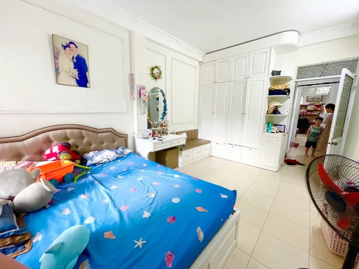 Bán nhà Khương Trung 45m2x 4m lô góc, gần ô tô giá chào hơn 6 tỷ có thương lượng.