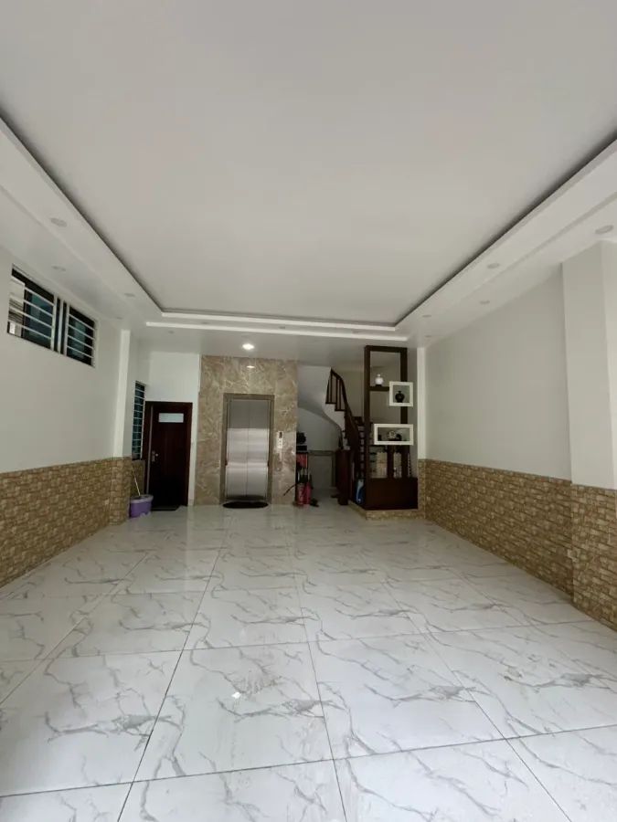 Bán nhà lô góc Khương Trung 55m2x6 tầng thang máy, gara ô tô ngõ thông ở cực sướng giá hơn 9 tỷ.