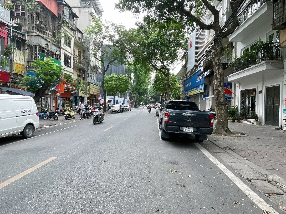 BÁN GẤP-MẶT PHỐ VIP-HÀN THUYÊN-HAI BÀ TRƯNG 275MxMT18Mx4T-170 TỶ-KD