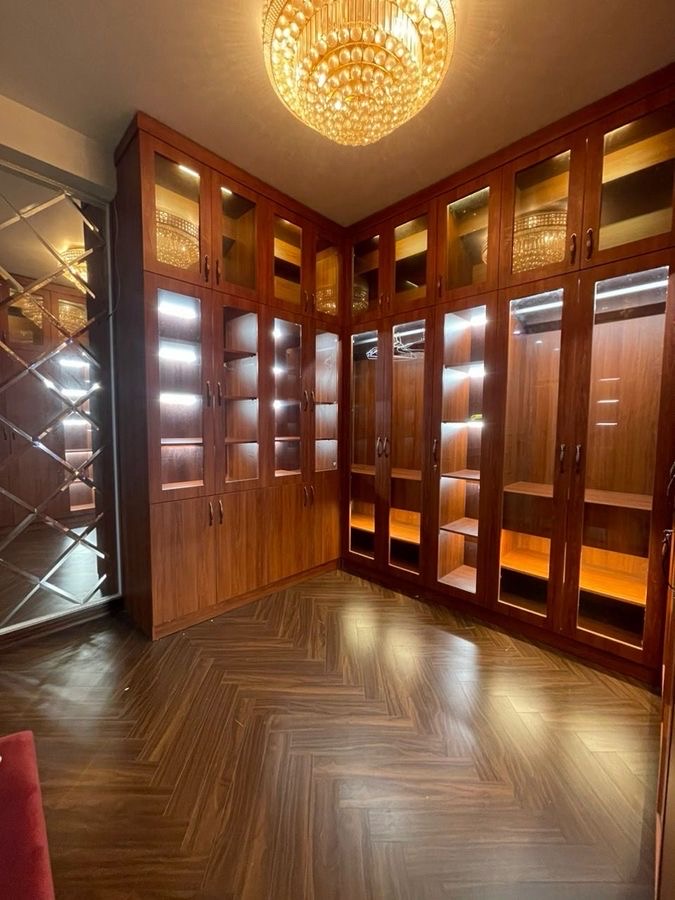 NỘI THẤT TIỀN TỶ - THANG MÁY - NGÕ THÔNG - RỘNG