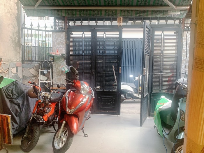 NHÀ SÁT MẶT TIỀN Quận 3 - Hẻm 113/ Trần Văn Đang 56m2 - 3 Tầng - ( 4x14 ) có 5pn Giá 4 tỷ 990