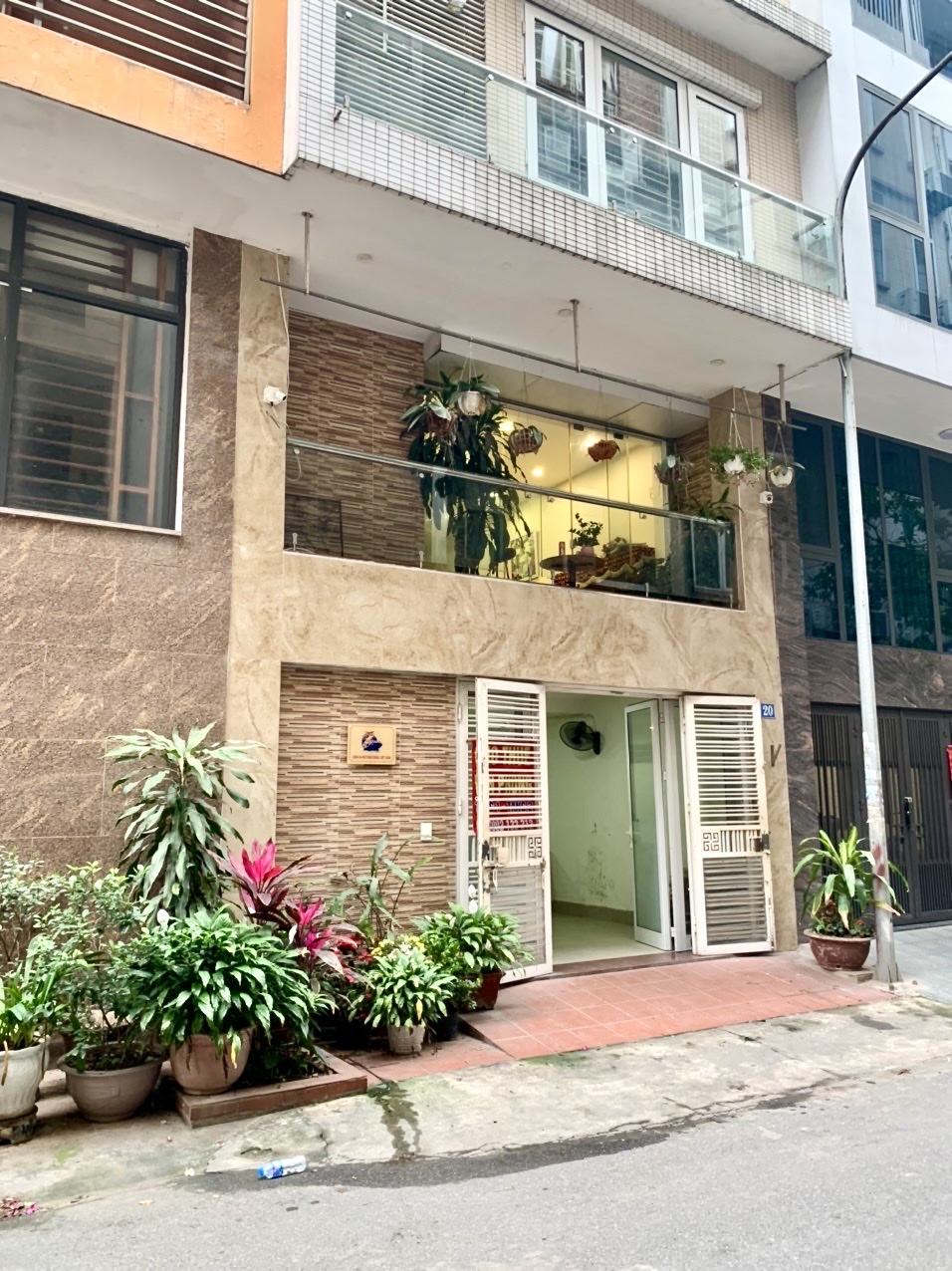 cho thuê Tầng 1 & tầng 2 làm văn phòng phố Nguyễn Khả Trạc, Mai Dịch, Cầu Giấy