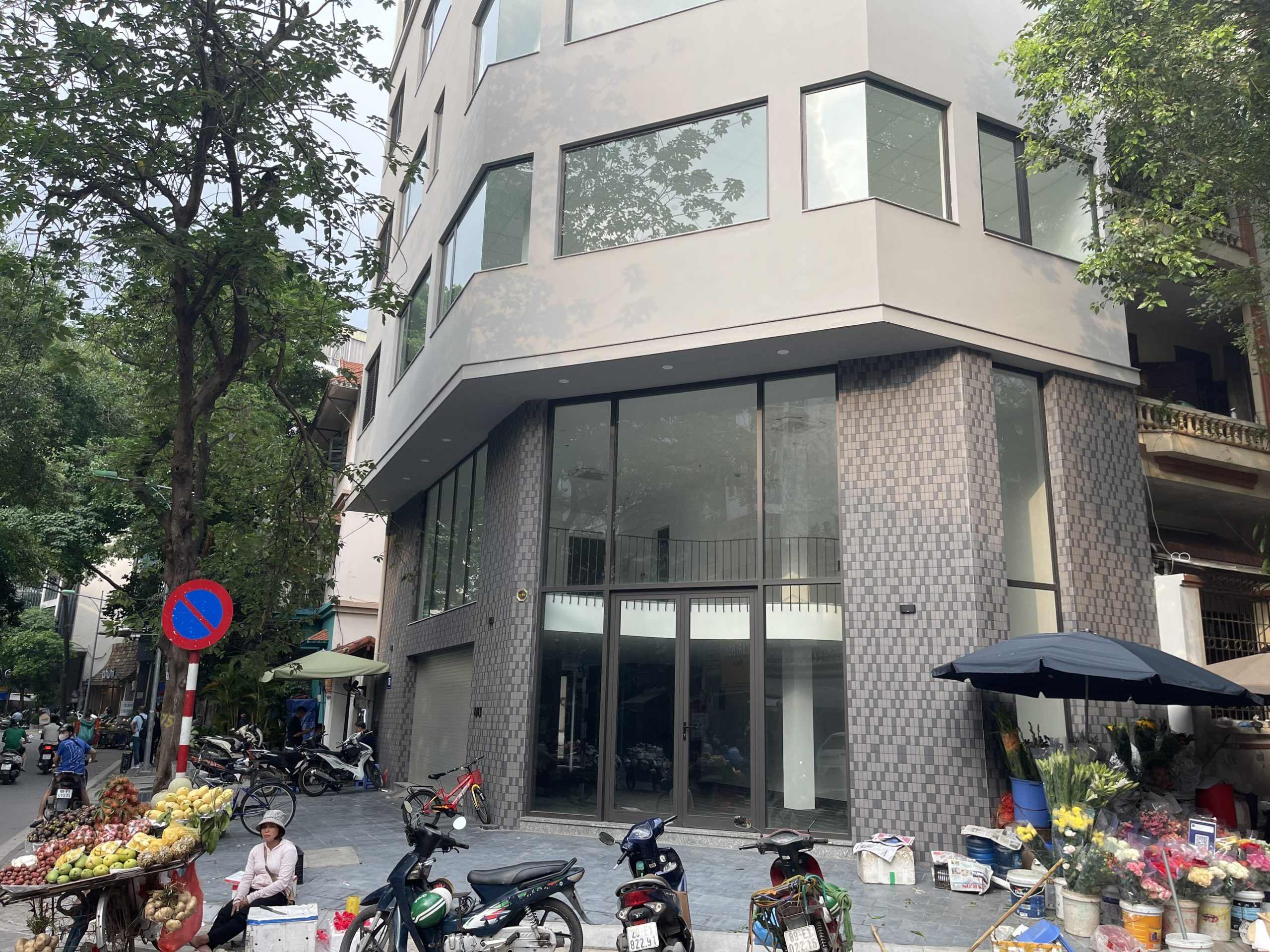 CHO THUÊ TÒA NHÀ VP ĐẸP NHẤT TRẦN QUANG DIỆU