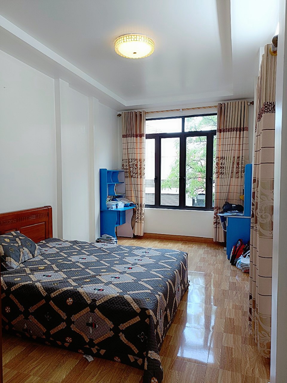 Bán nhà mặt đường Đình Đông giá tốt, diện tích 40m 3 tầng GIÁ 7.9 tỉ