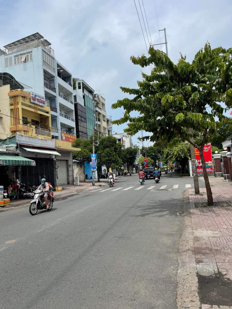 TRUNG TÂM QUẬN 11 - MẶT TIỀN - 159M - 3 TẦNG - NGANG LỚN (5.3MX30M) - KHU VỰC Vip KINH DOANH SẦM UẤT - CHỈ 22 TỶ.