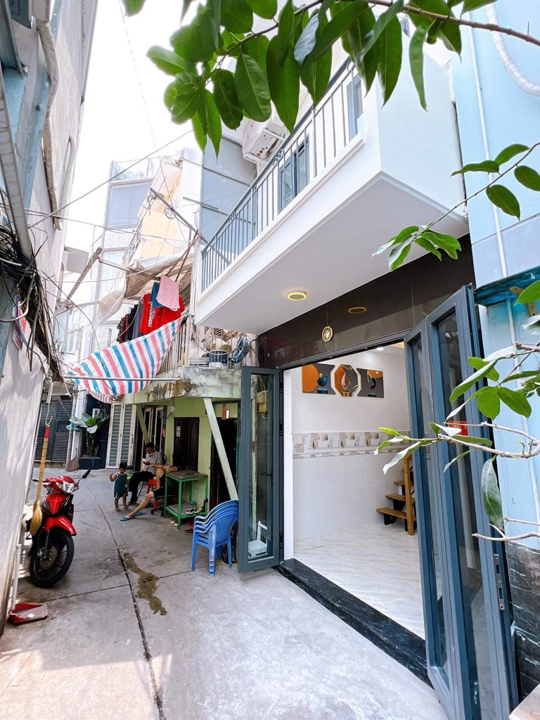 NHÀ đẹp Ngang 3.3x3.6x4- 3 tấm chỉ 2 tỷ Khánh Hội Q4 NGÂN HÀNG CHO VAY 70%