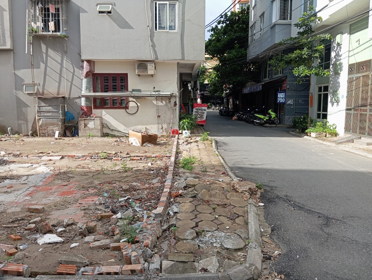 Bán đất Ngô Xuân Quảng. 38m2 * mt 3,6m * 4,6 tỷ. ô tô thông, kinh doanh