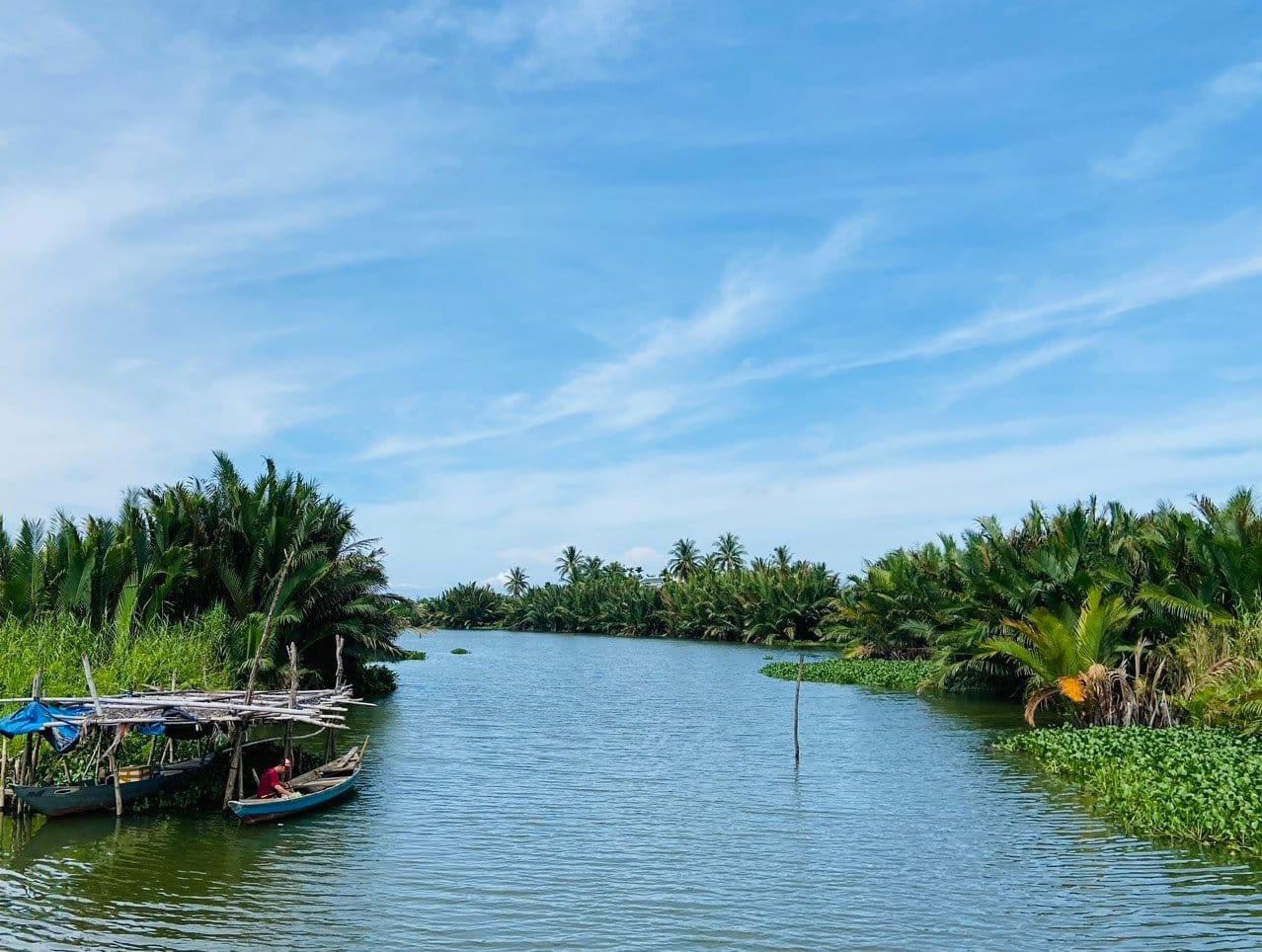 Đất 2 mặt tiền 200m2 ngang 10m- Đường 5m- View đẹp- Sát hội An- Giá 6xx triệu