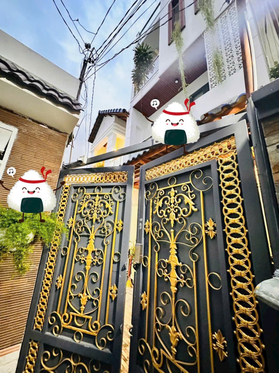 Bán biệt thự Mi Ni đường số 8 - Gò vấp(4.5*11.5m), nội thất xịn sò, hẻm xe hơi, giếng trời. 4.8T