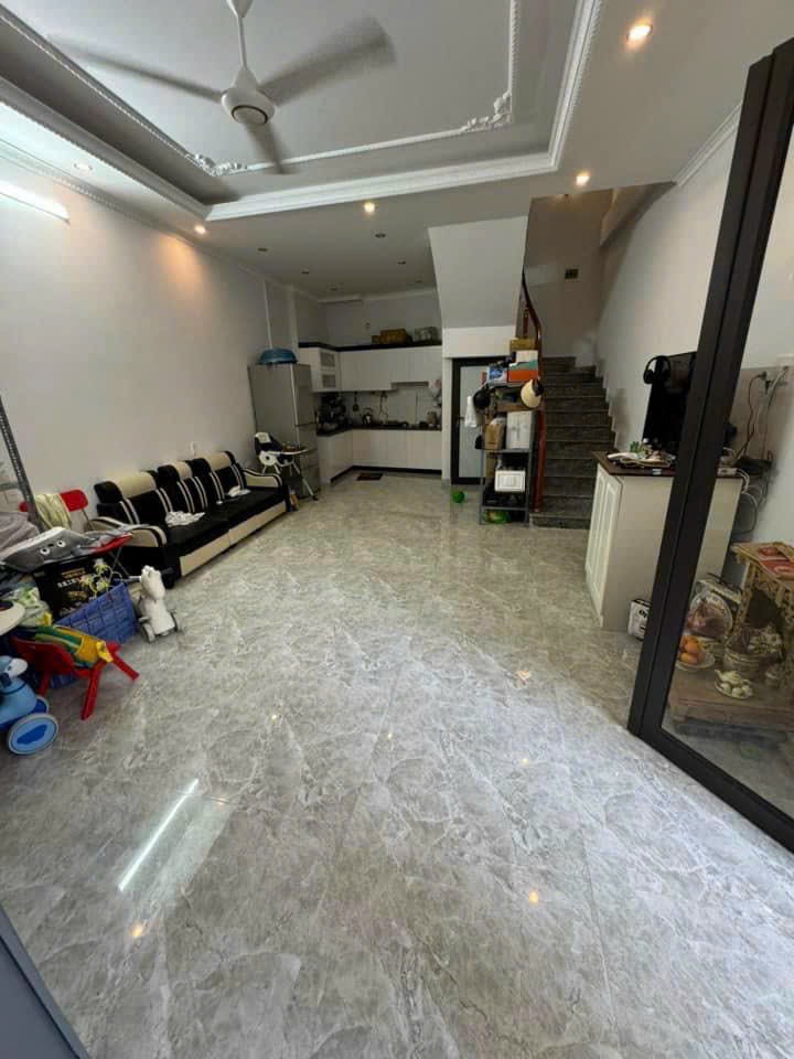 Bán nhà 4 tầng đẹp mới Trực Cát - Thiên Lôi, diện tích 40m 4 tầng GIÁ tốt 2.35 tỉ hiếm có