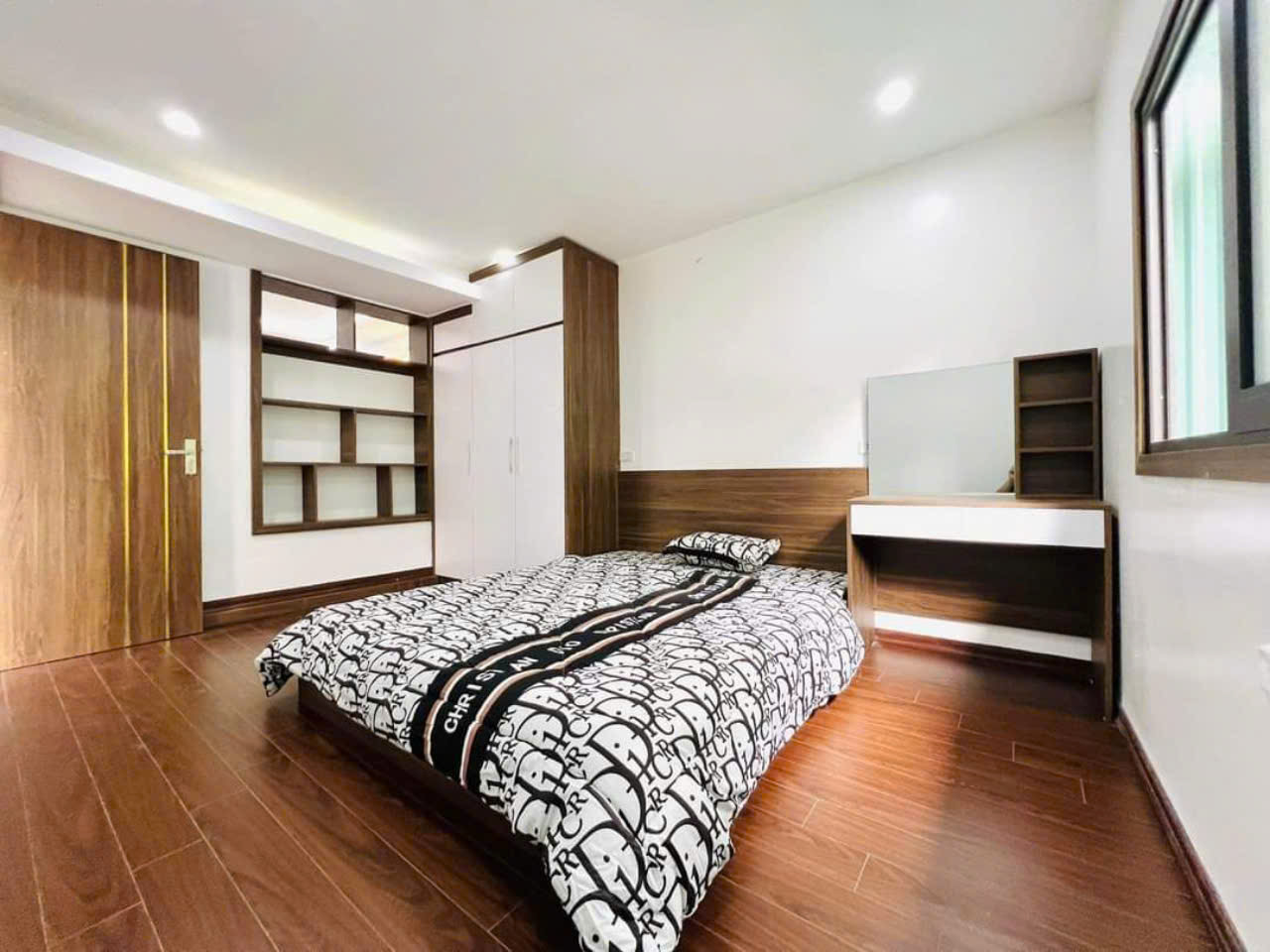 Bán nhà tập thể lô góc phố Phan Kế Bính – Đào Tấn 95m 3 ngủ 3.4 tỷ