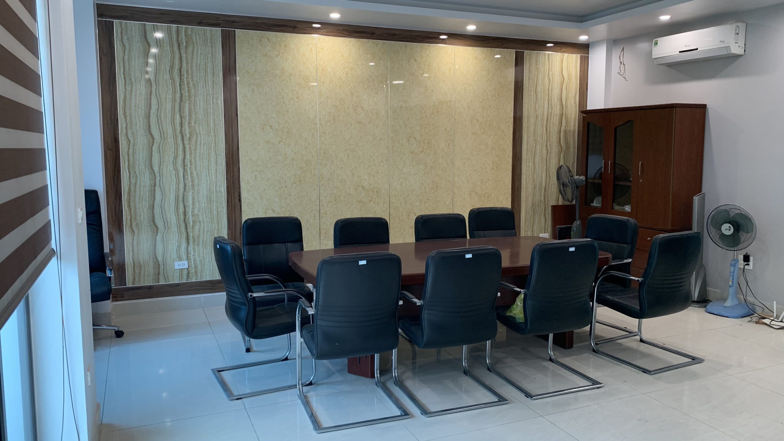 Cho thuê nhà 5 tầng có thang máy Tuyến 2 Lê Hồng Phong Đằng Lâm Hải An