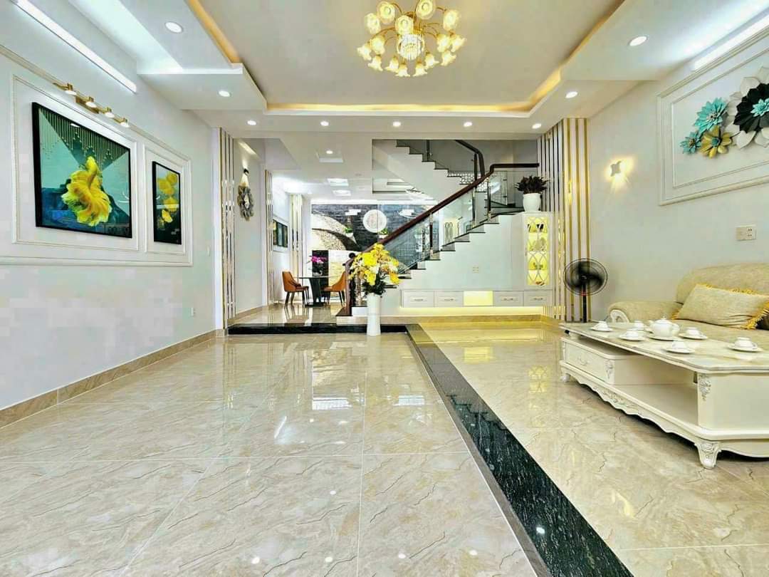 Bán nhà Tân Bình, Giảm Sốc 2ty, 5m2 x 14m, 5 tầng, hẻm 10m.