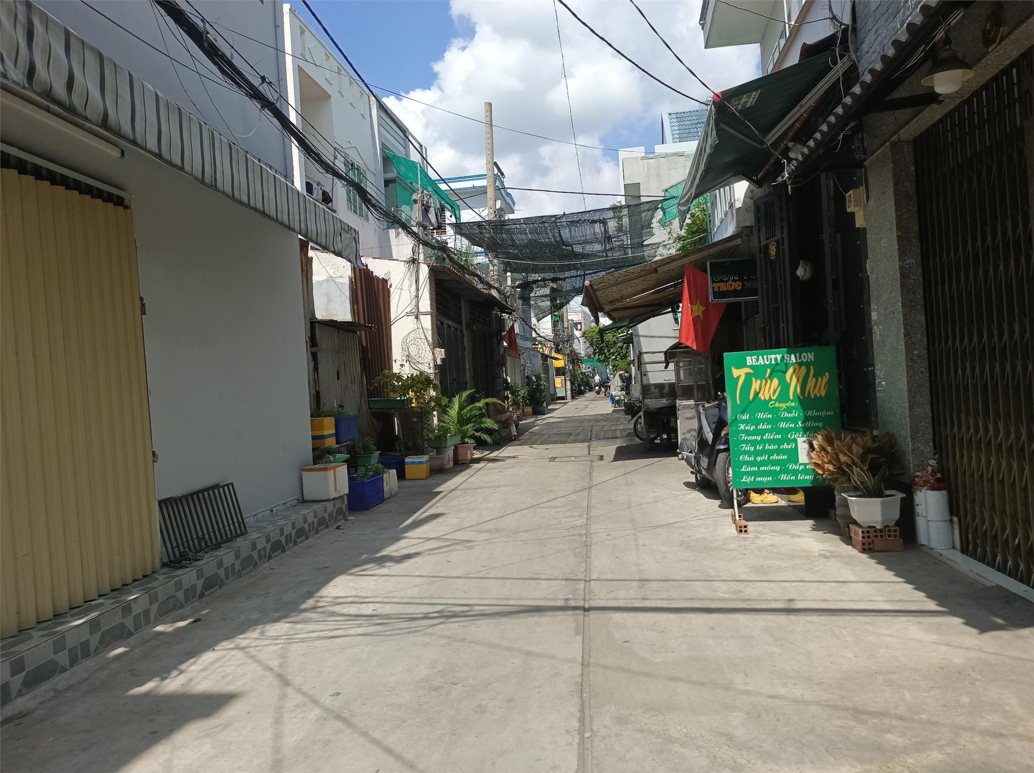 NHÀ ĐẸP 56M2, ngay CHỢ BÌNH TRỊ - NGANG 4M - HXH - 4 TỶ nhỉnh