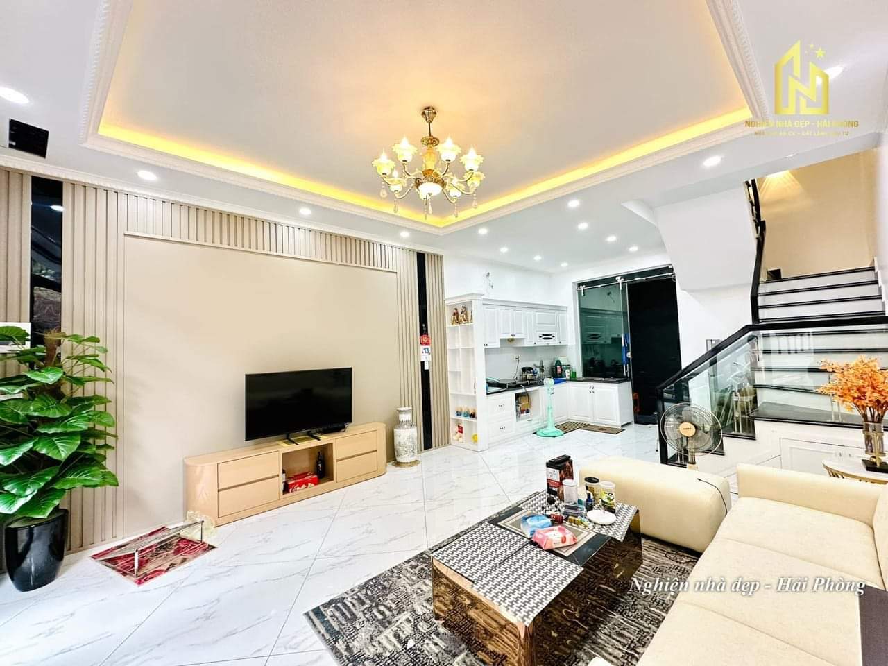 Bán nhà Quán Nam 45m 4 tầng mới, full nội thất chỉ 2.8 tỉ gần ngay Cầu Lạch Tray