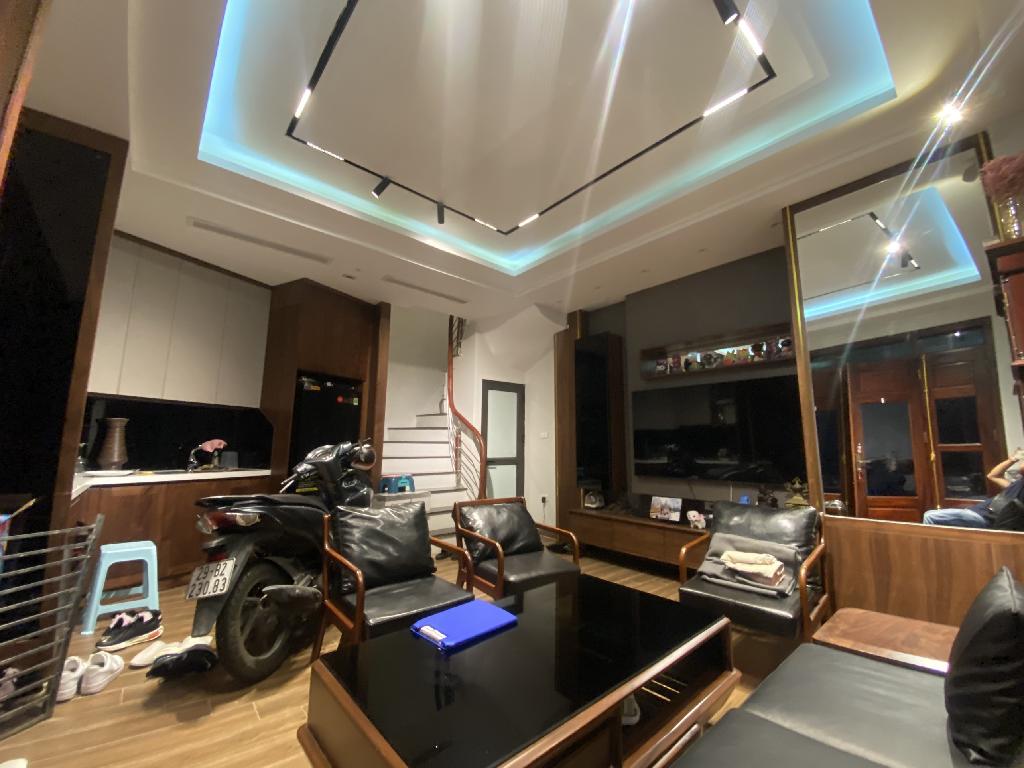 BÁN NHÀ YÊN PHỤ - NHÀ ĐẸP - DÂN XÂY - LÔ GÓC - 10M RA PHỐ - 35M2X5T - 7.2 TỶ