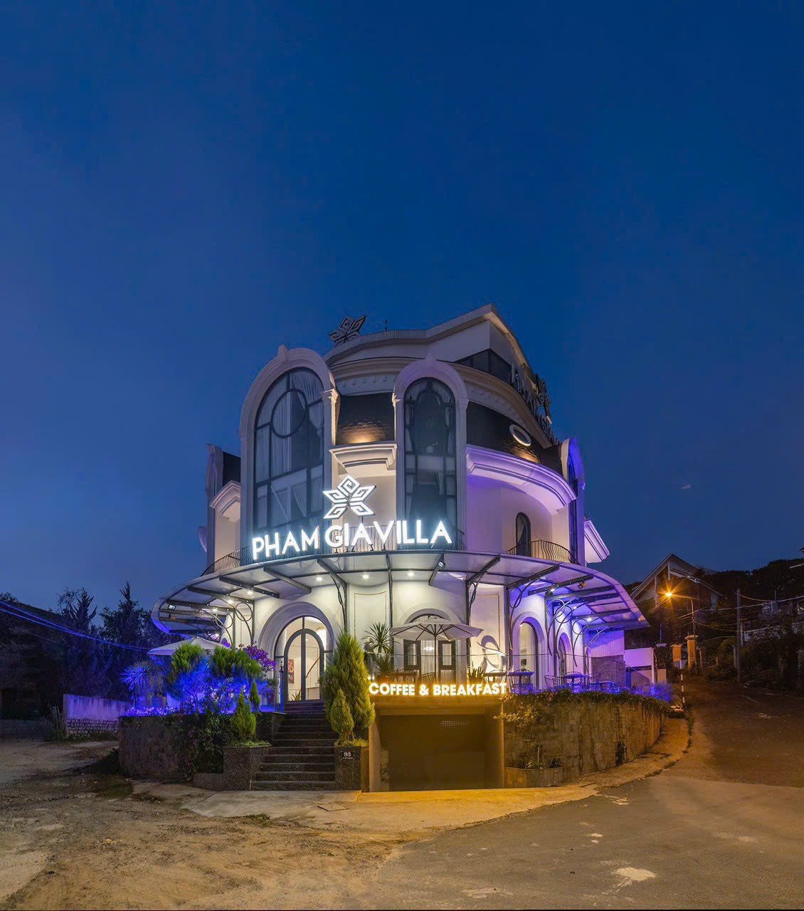 HÈ NÀY CÙNG TRÁNH NÓNG TẠI " KHÁCH SẠN PHẠM GIA HOTEL ĐÀ LẠT " CÁC BÁC ƠI !!!