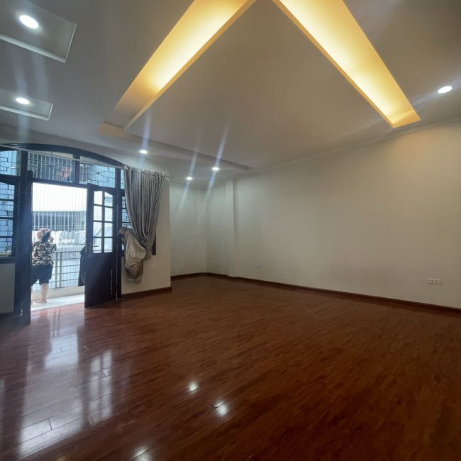 Cho thuê nhà nguyên căn Pháo Đài Láng - Đống Đa