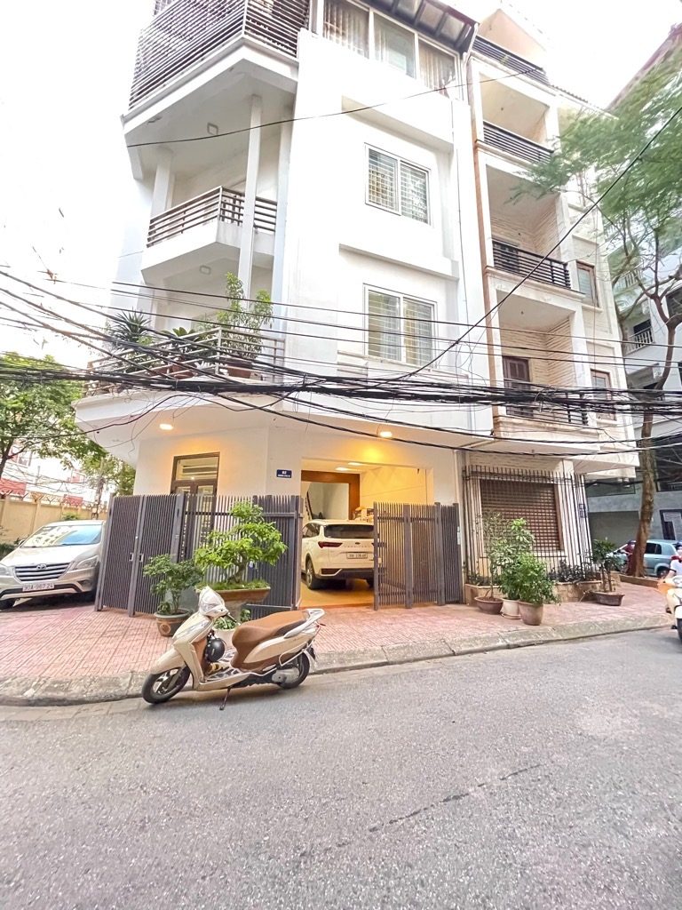 BÁN NHÀ HOÀNG CẦU - LÔ GÓC 2 MẶT OTO TRÁNH - NGÕ THÔNG - KD ĐỈNH - 54M2X5T - 15,3 TỶ