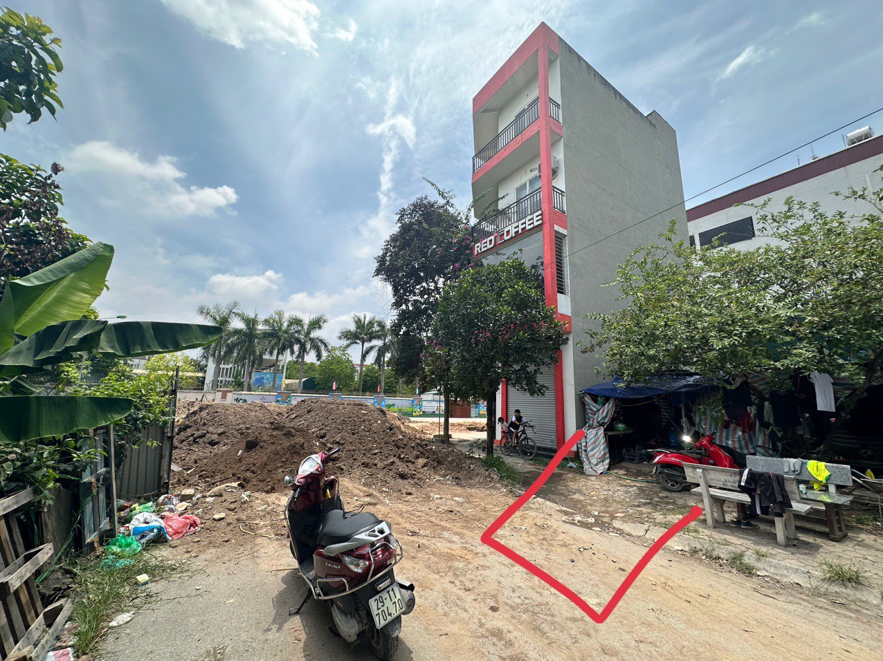 Siêu hời bán lô Đất phân Lô 50m, đường rộng 15m. view trung tâm thương mại - mặt tiền rộng - xây 7 tầng- sát đường lê