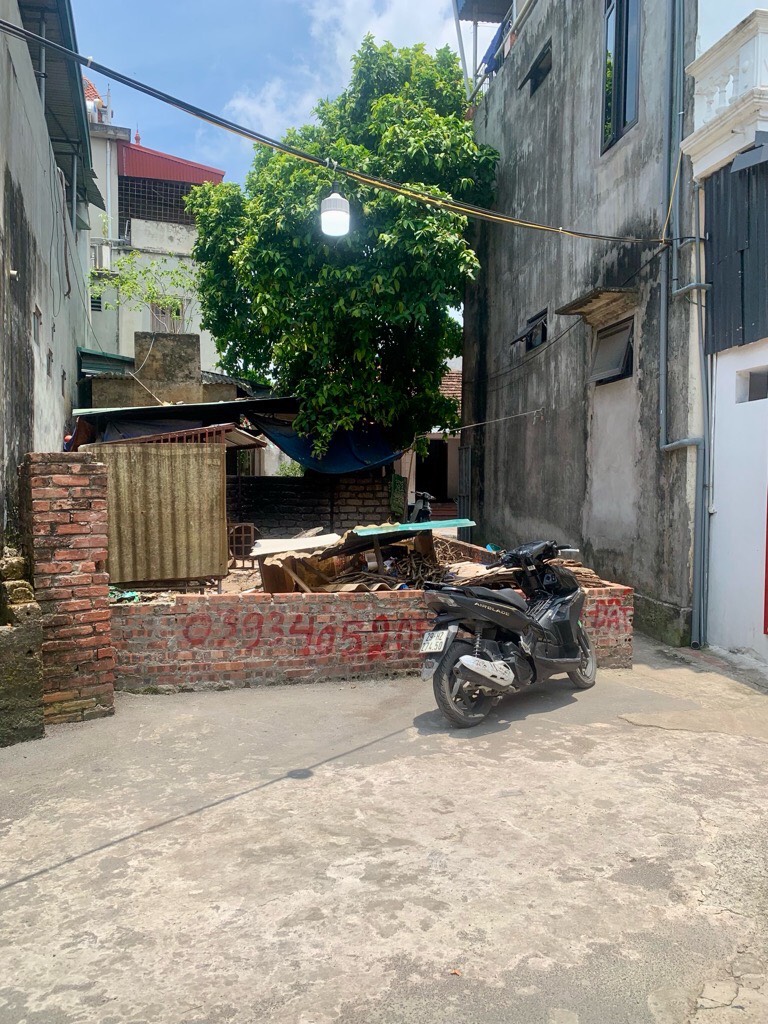 Bán GẤP mảnh đất 42m, MT 4.5m tại Biên Giang, Hà Đông Giá 2,95 Tỷ, Ô tô vào nhà, Lô góc 3 thoáng.