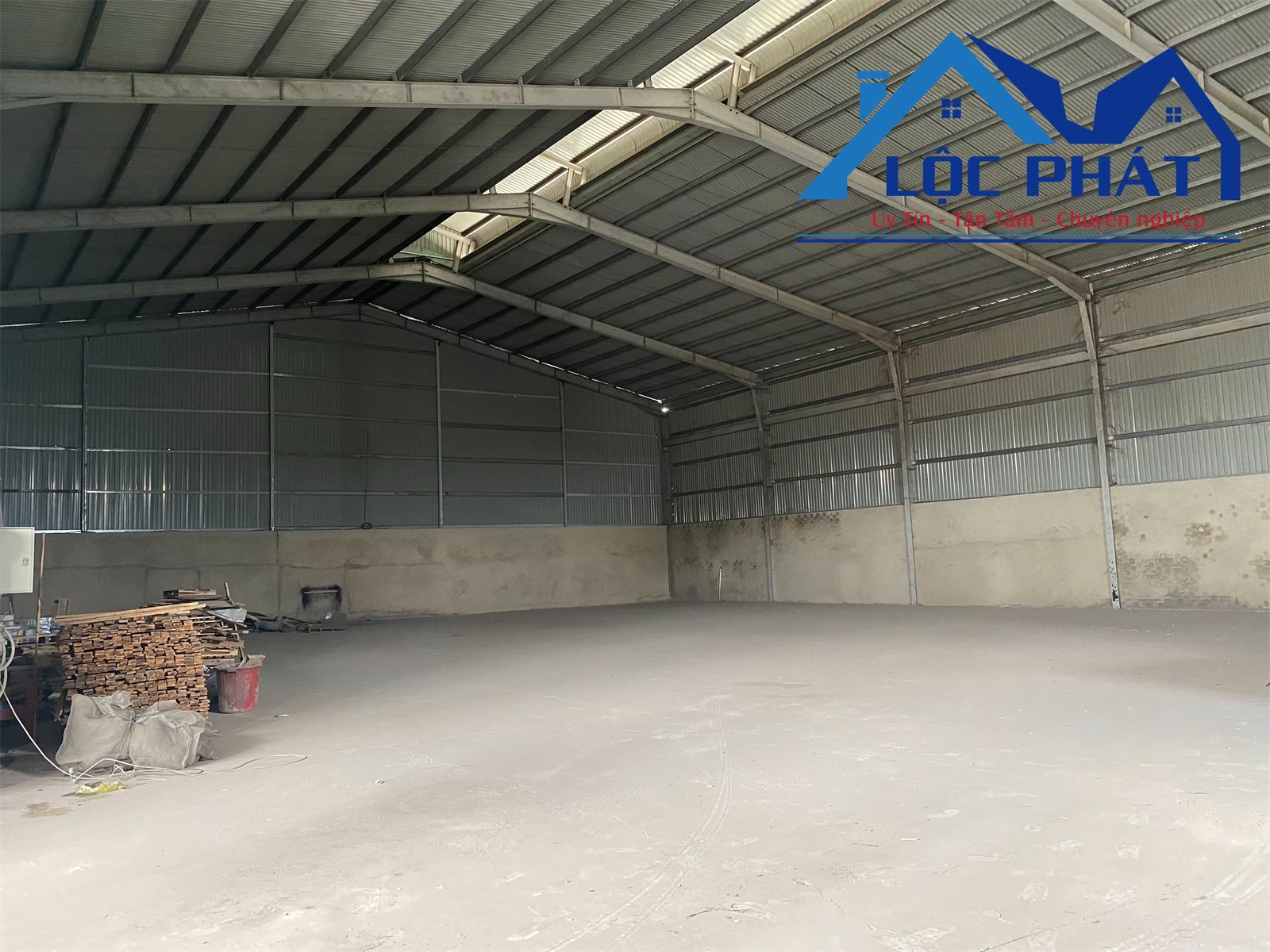 Cho thuê xưởng 1000m2 P Tân Hòa, TP Biên Hòa Đồng Nai giá 30tr