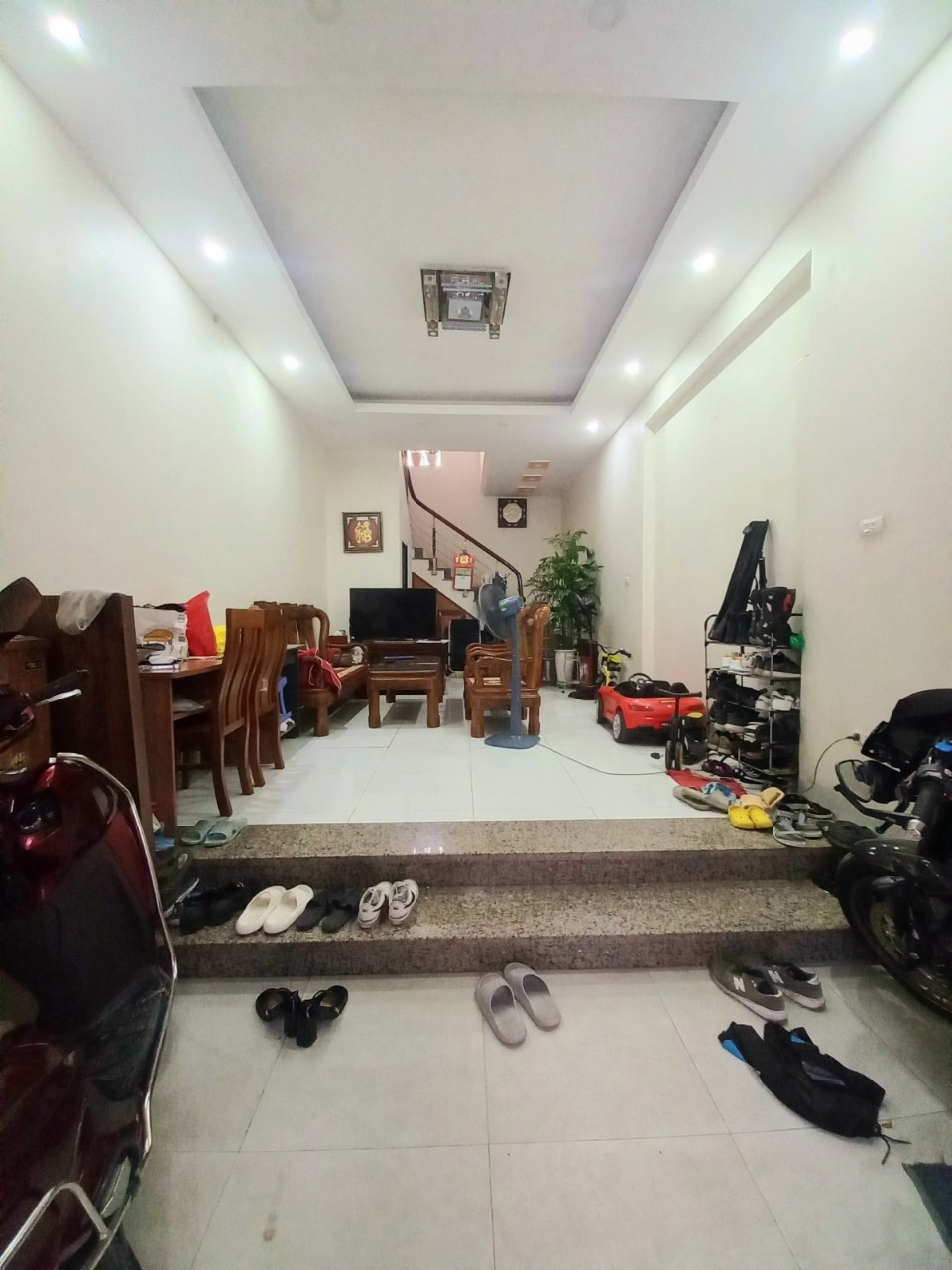 Bán nhà Kim Giang- Hoàng Mai, 44 m2, 6 tầng,mặt tiền5 m, giá 8,4 tỷ.