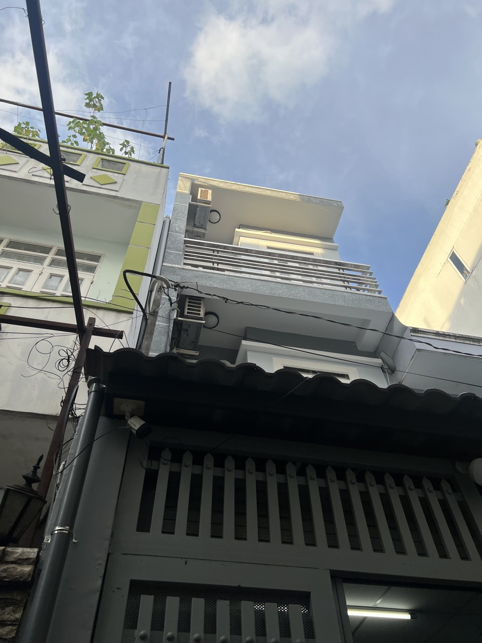 Nhà Bán 61m2 hẻm 185/ Phan Đình Phùng - trệt 2 lầu BTCT - 4Pn Giá 5 tỷ 850