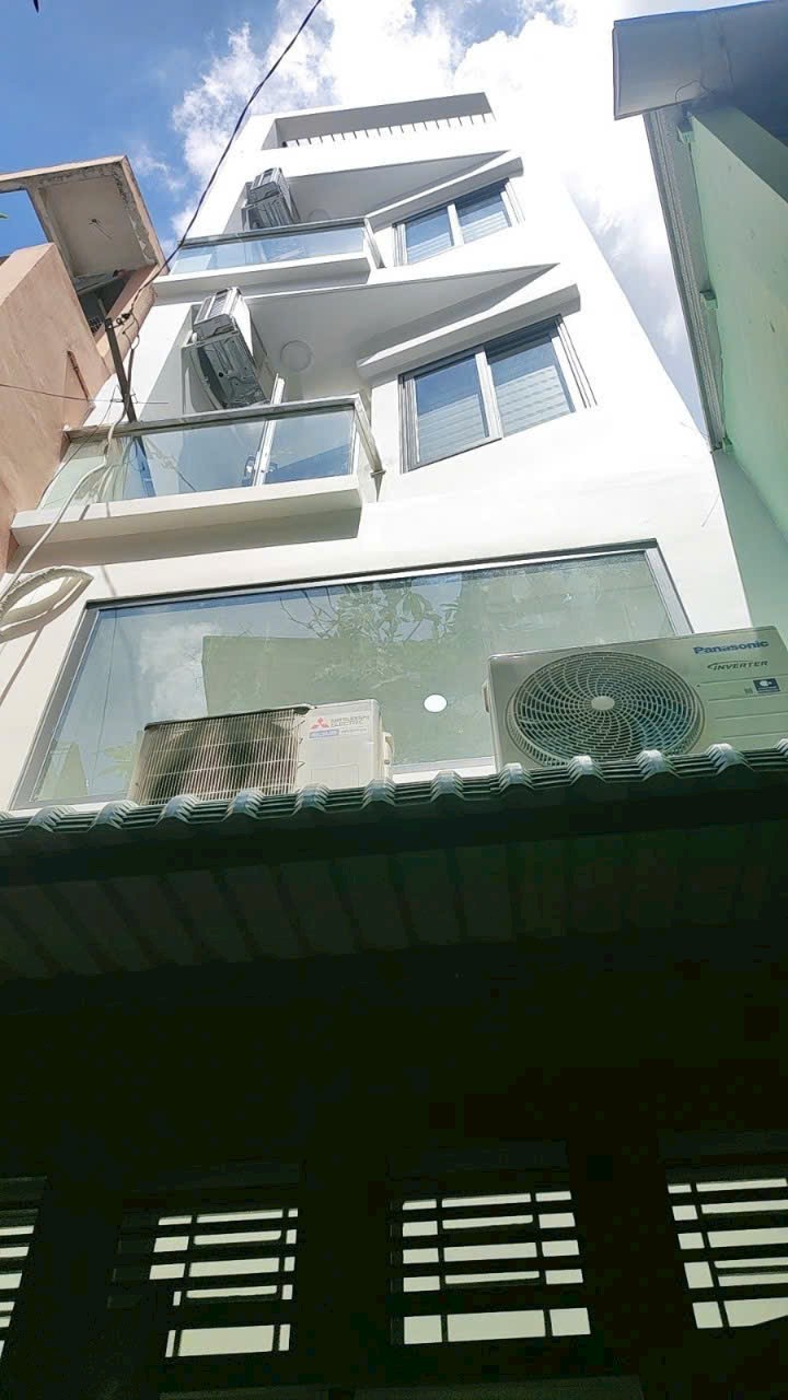 VƯỜN CHUỐI - P4 QUẬN 3 , HẺM XE HƠI ĐỖ CỬA - 5 TẦNG - 3 PHÒNG KHÉP KÍN - SÂN THƯỢNG - NHÀ MỚI TINH VÀO Ở NGAY - HOÀN