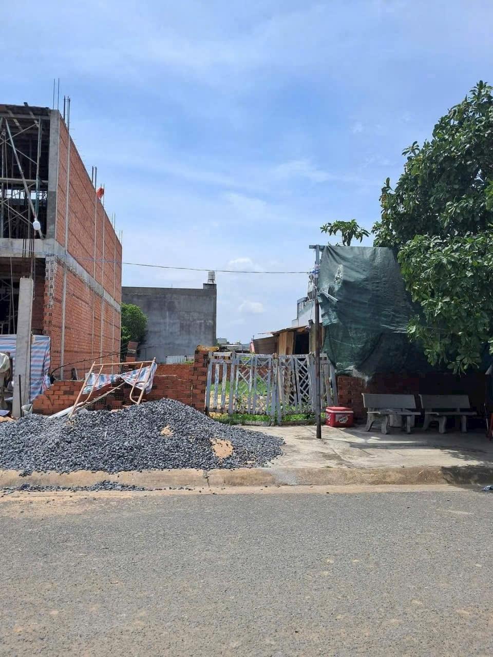 cần bán lô biệt thự ở Long Bình Tân Biên Hòa Đồng Nai Lh 0917511235