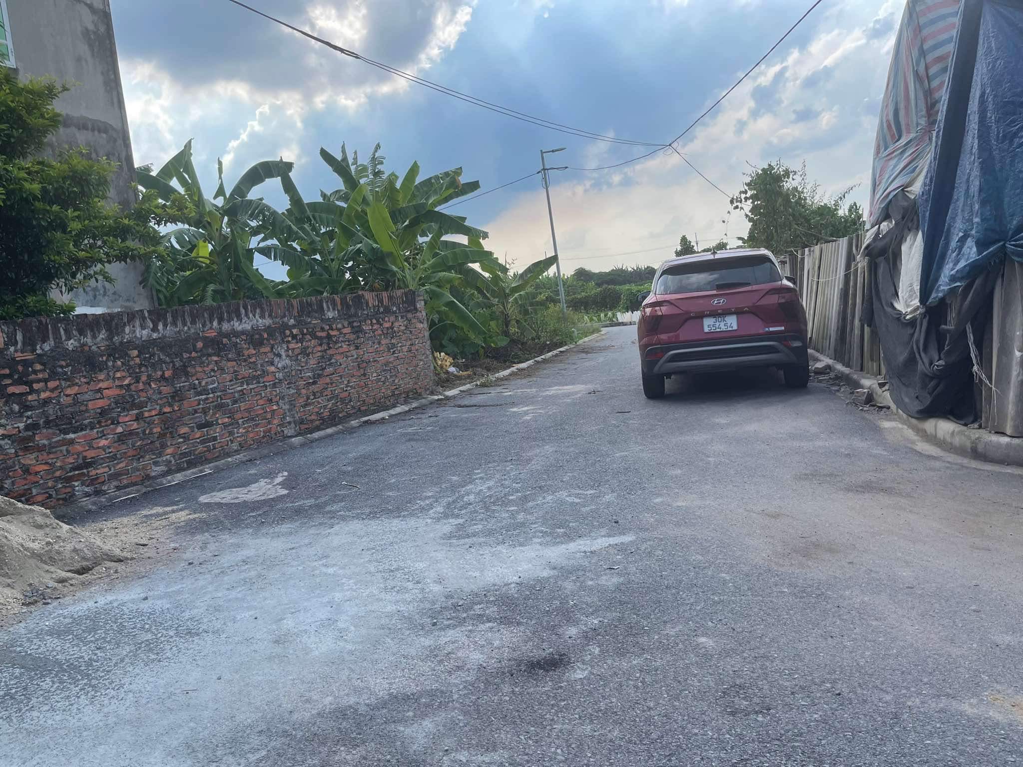 Bán 120m Dương Quang Gia Lâm, đường nhựa oto tránh, giá 3.3 tỷ