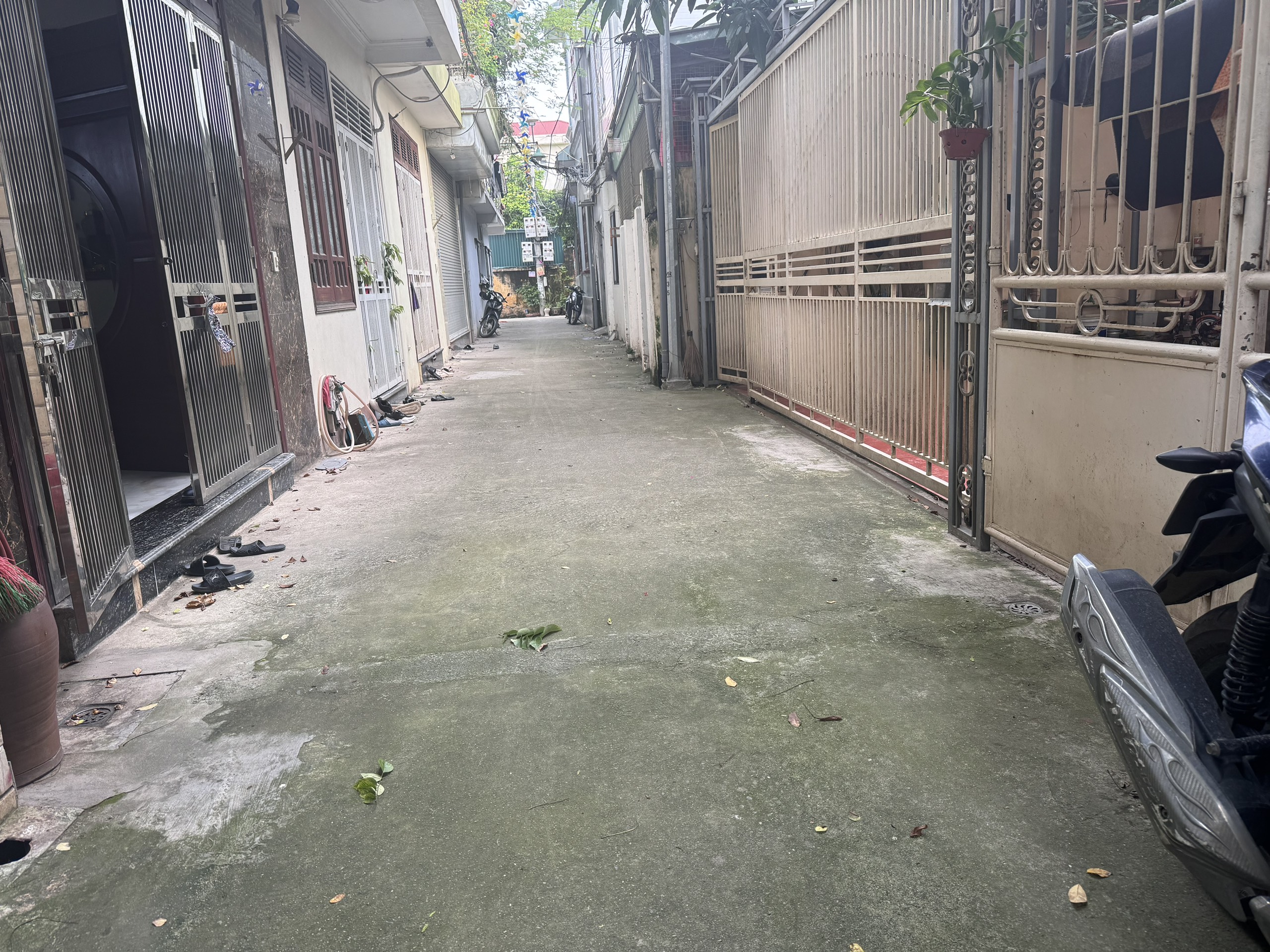 Bán 36.5m Trâu Quỳ, Gia Lâm, đường hơn 3m, giá 2.85 tỷ.