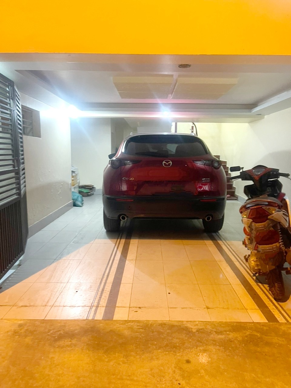 Bán nhà mặt ngõ tại Ngô Gia Tự, diện tích 48m 4 tầng GIÁ 3.55 tỉ lô góc