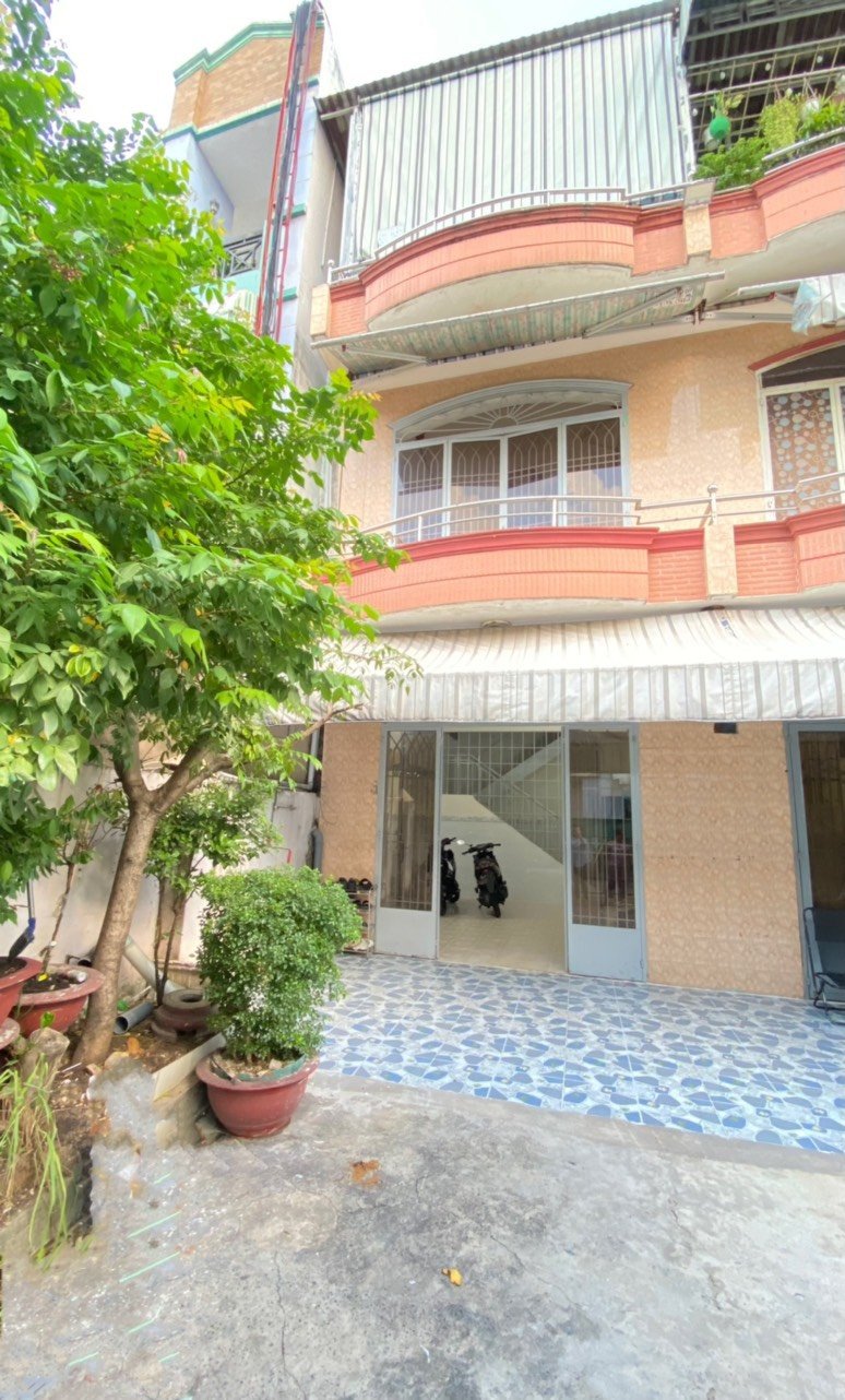 **CHO THUÊ NHÀ 1 TRỆT 2 LẦU TẠI TÂN HƯNG THUẬN - QUẬN 12 - TP HỒ CHÍ MINH