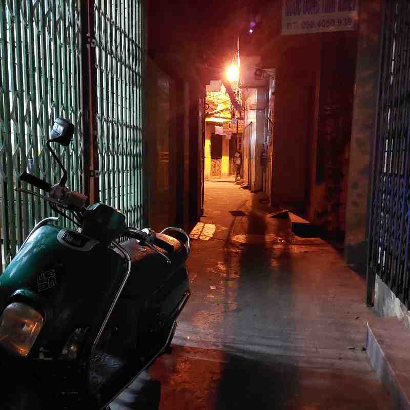 Nhà dân xây 5 tầng vị trí mặt ngõ tại Ngọc Khánh- Ba Đình-Hà Nội.