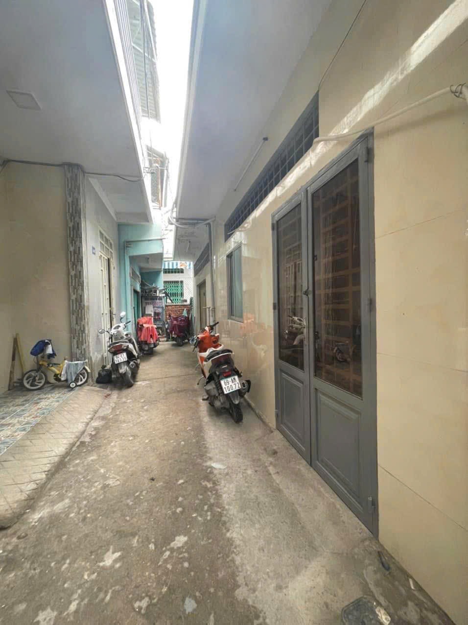 020 Bán Nhà trệt lững hẻm 160 Tầm Vu Hưng Lợi, Ninh Kiều. Giá Bán : 1 tỷ 200 triệu