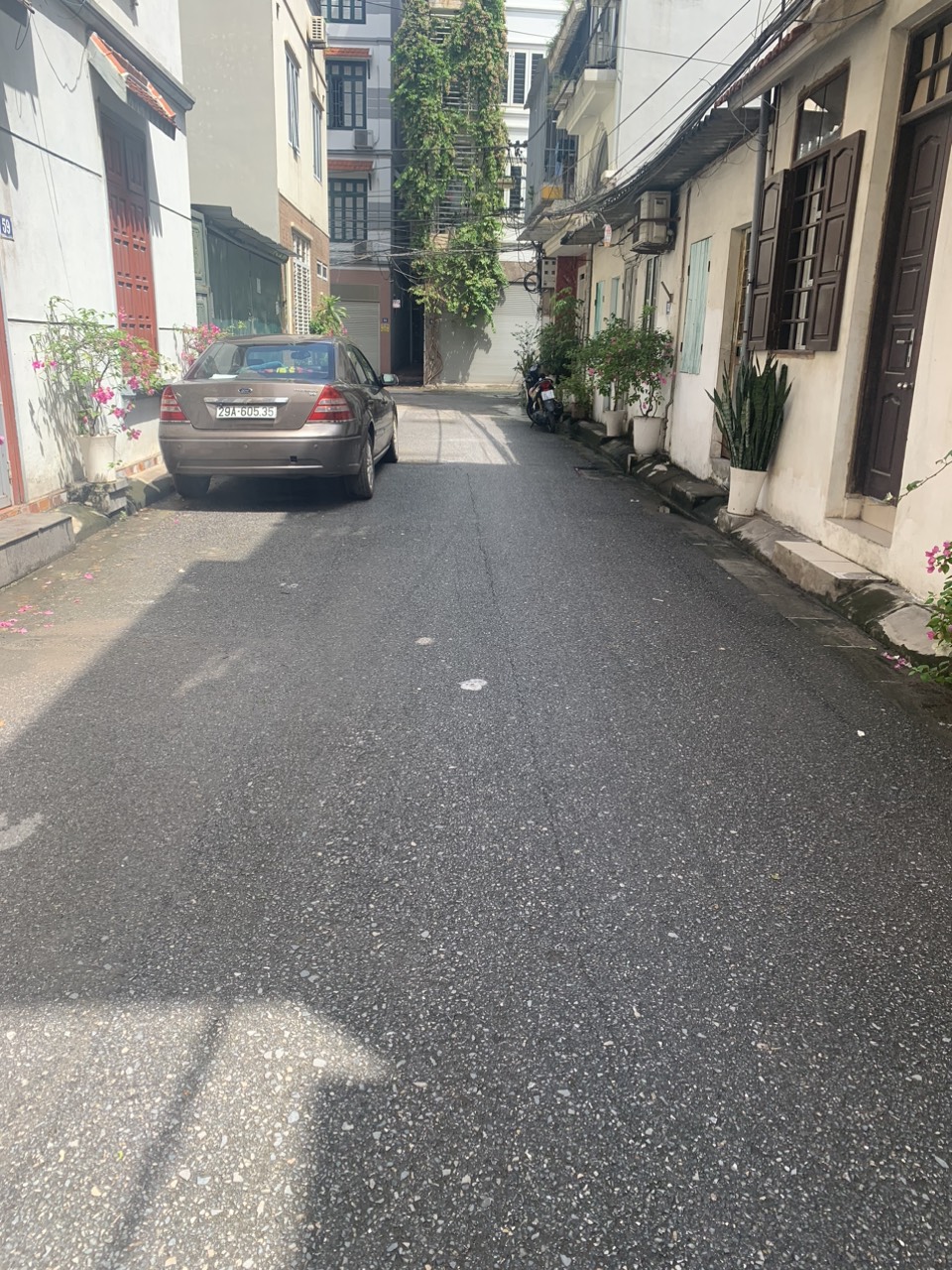 Bán Nhà Sài Đồng - LB - Ngõ Ô Tô Chạy Thông - Vài Bước Ra Ô Tô Tránh Dừng Đỗ Ngày Đêm - Khu Phân Lô Quân Đội - Giá 4 Tỷ