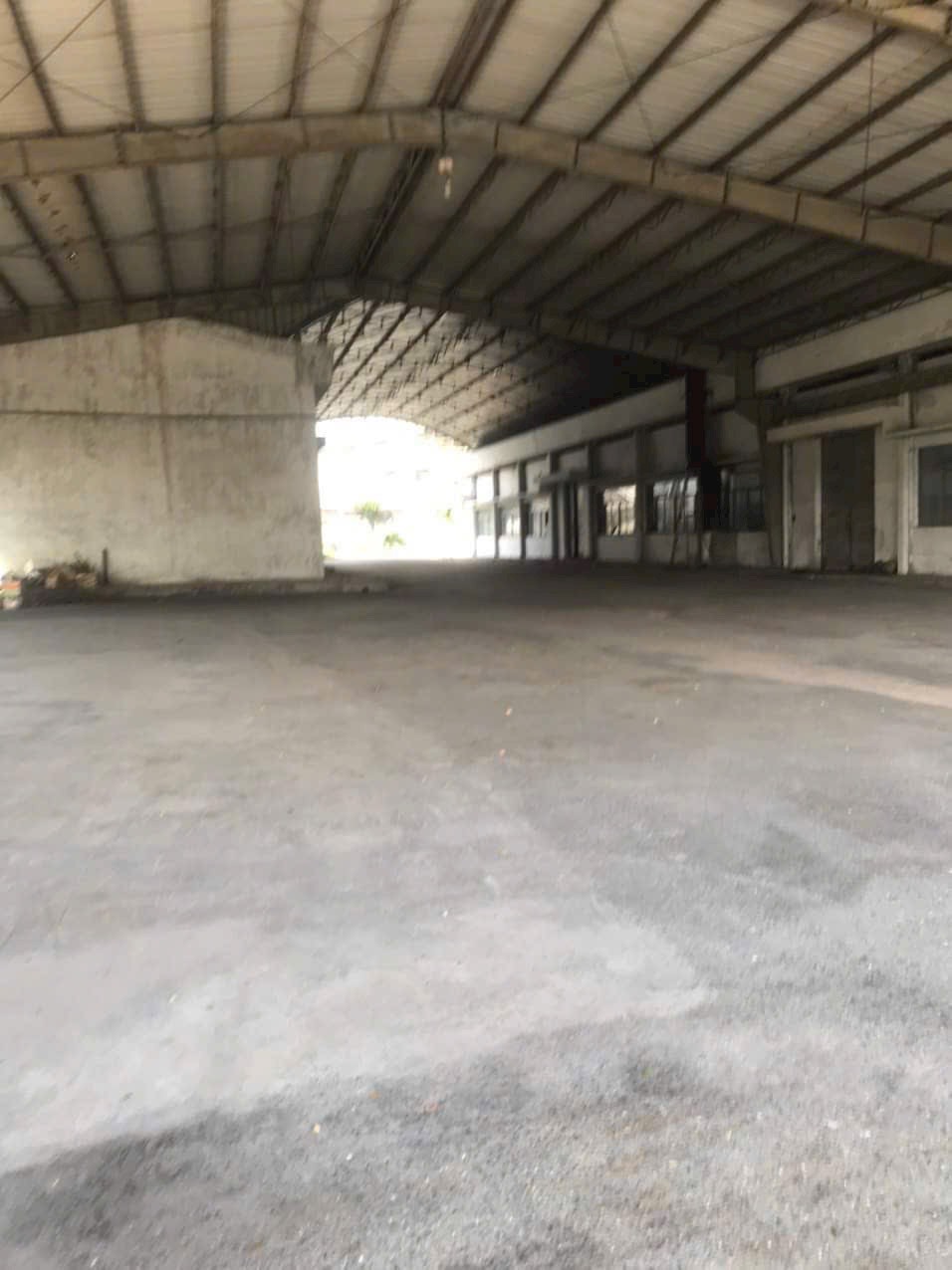 CHO THUÊ KCN ĐỒNG AN 1. BÌNH HÒA THUẬN AN.Tổng diện tích đất: 10.000 m2.Diện tích nhà xưởng: 7.600 m2.Giấy tờ pháp lý