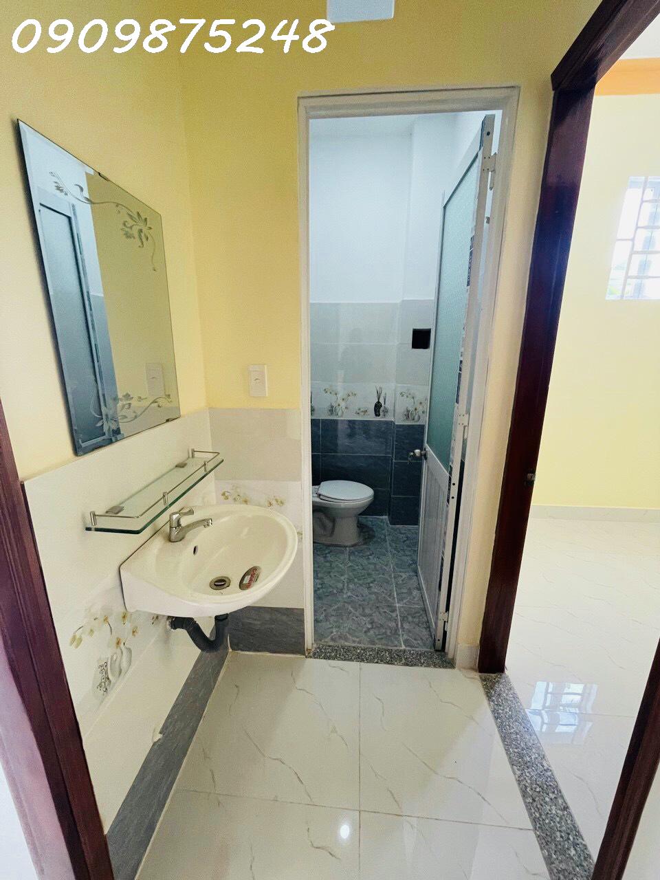 Bán Nhà Hóc Môn - DT : 4 x12 nhà 1 trệt 1 lầu - Mặt tiền bà điểm 5 - Phan văn hớn