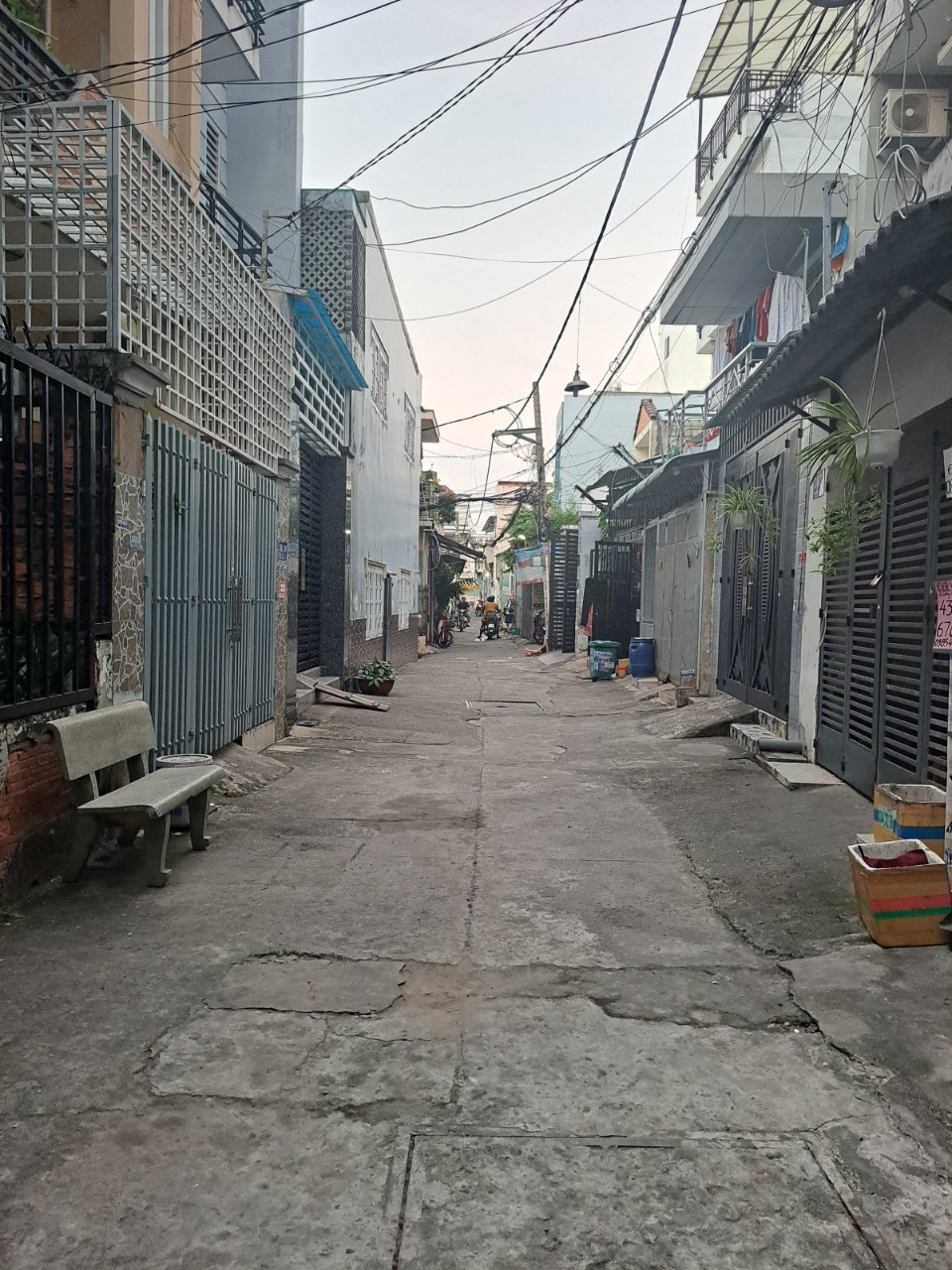 Bán nhà Tân Bình, Huỳnh văn Nghệ, ngay chợ, nhà mới, 5TẦNG, hẻm xe hơi, 4*10.2m, 5.5 Tỷ