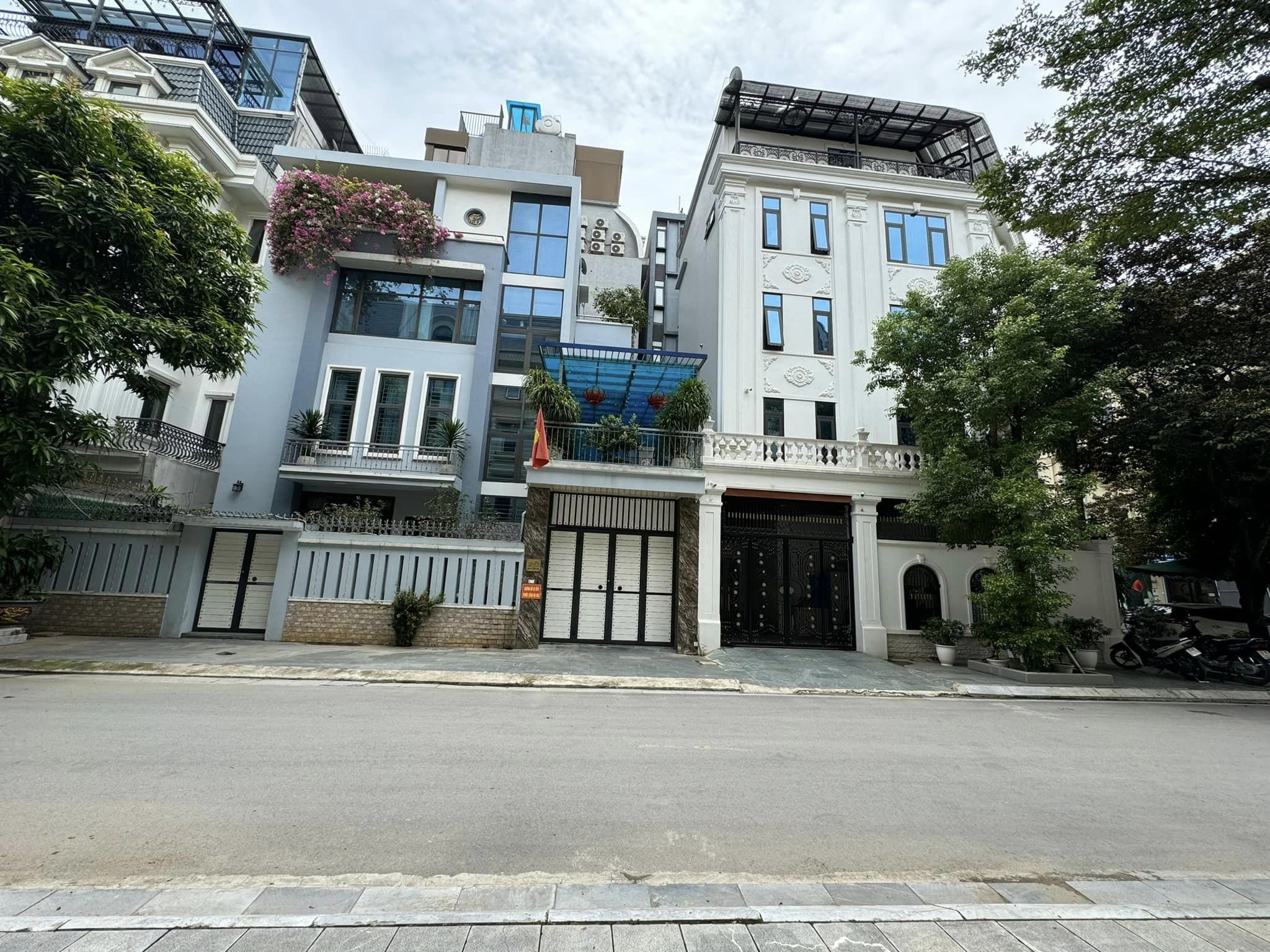 ⚜️ Liền kề VIP Rue De Charme 214 Nguyễn Xiển, Thanh Xuân, View khu Biệt thự, 93m2 6T MT 6m, Chỉ 29.5 Tỷ ⚜️