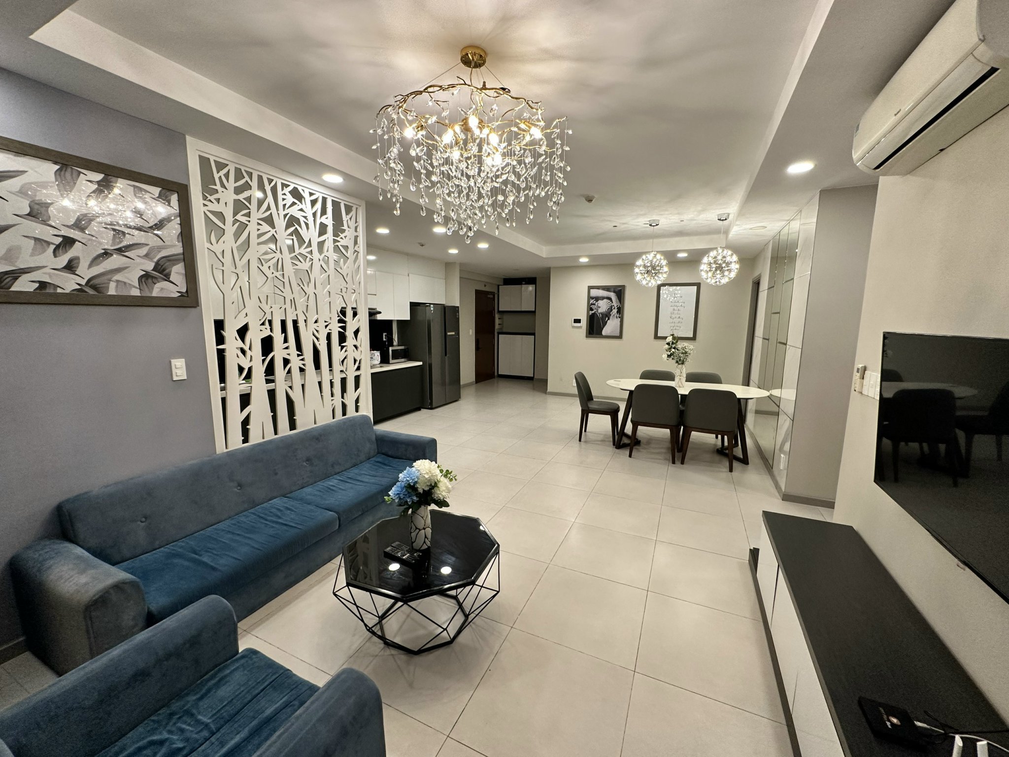 CHO THUÊ căn hộ chung cư The Gold View 3PN 2WC Full nội thất giá 28tr/tháng