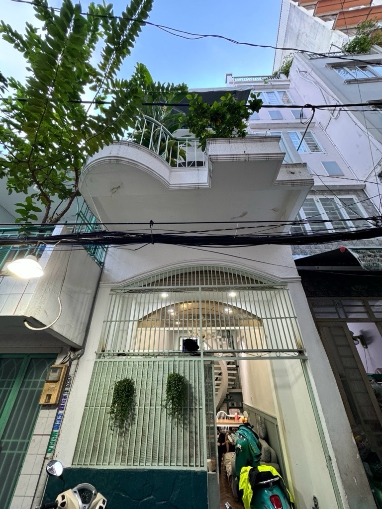 QUẬN 3-BÁN NHÀ ĐẸP Ở NGAY-HẺM ÔTÔ-3 TẦNG-42m²-CHỈ 6.8 TỶ TL