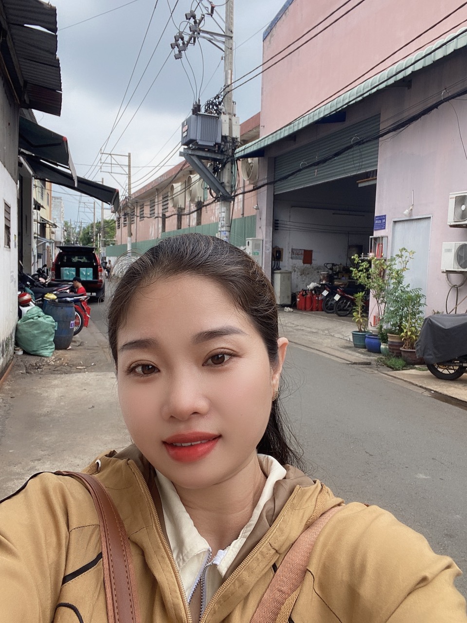 Bán Xưởng Hương Lộ 2 giao Mã Lò, Bình Tân, Ngang Gần 9m x 27m, Có Sẵn Dòng Tiền Cho Thuê 28 Triệu/ Tháng