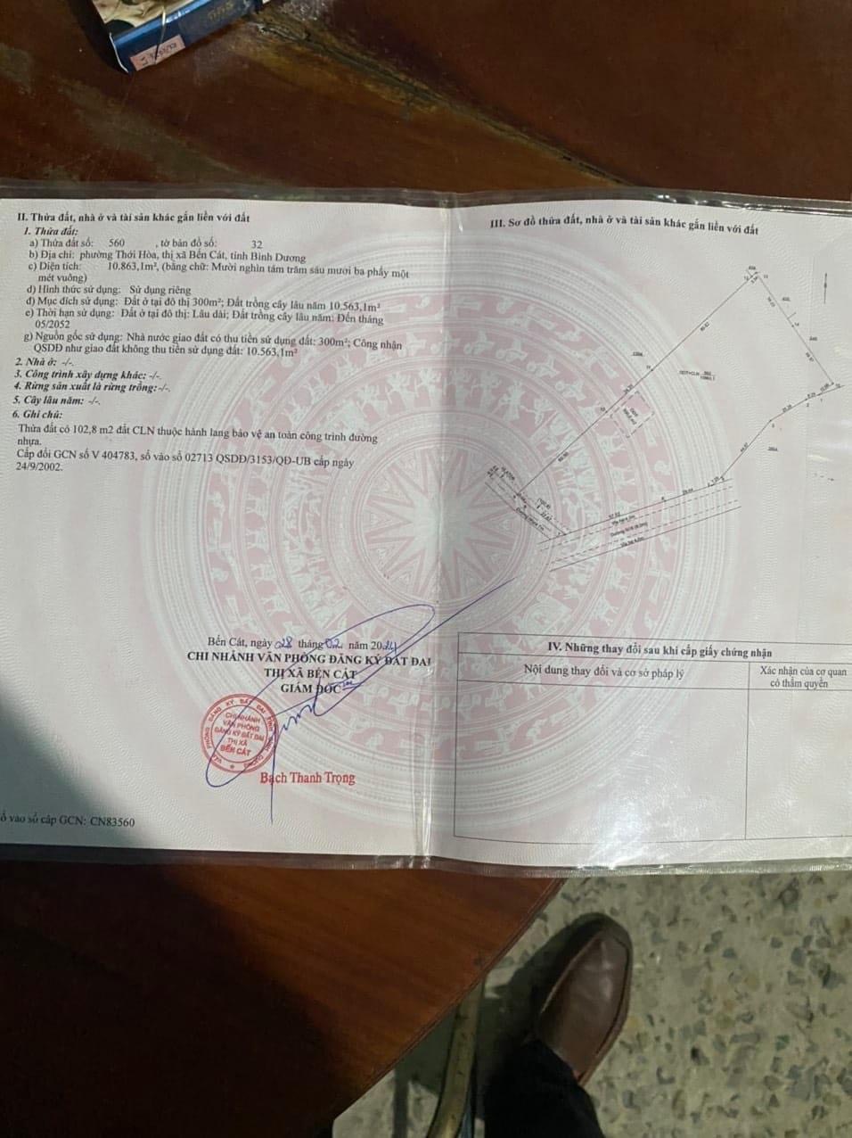 Cần Bán Nhanh Lô Đất Tại P. Thới Hòa,TP Bến Cát.Diện Tích : 10.863 m2.Có 300 Đất Thổ Cư ( ODT).Vị Trí 2 Mặt Tiền Đường