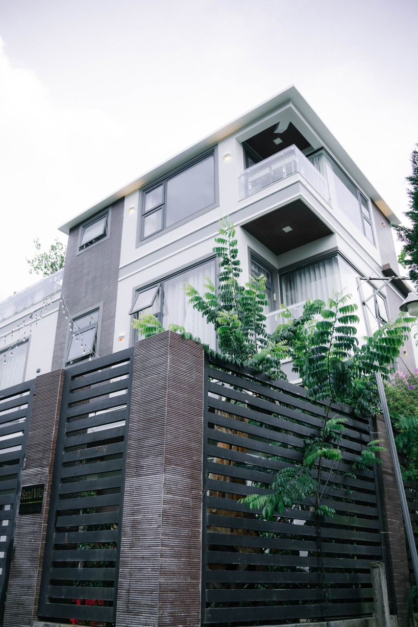 • HÓT ! CHÍNH CHỦ CHO THUÊ VILLA CAO CẤP FULL NỘI THẤT ĐƯỜNG LÊ HỒNG PHONG - TP ĐÀ LẠT - LÂM ĐỒNG / 100M2