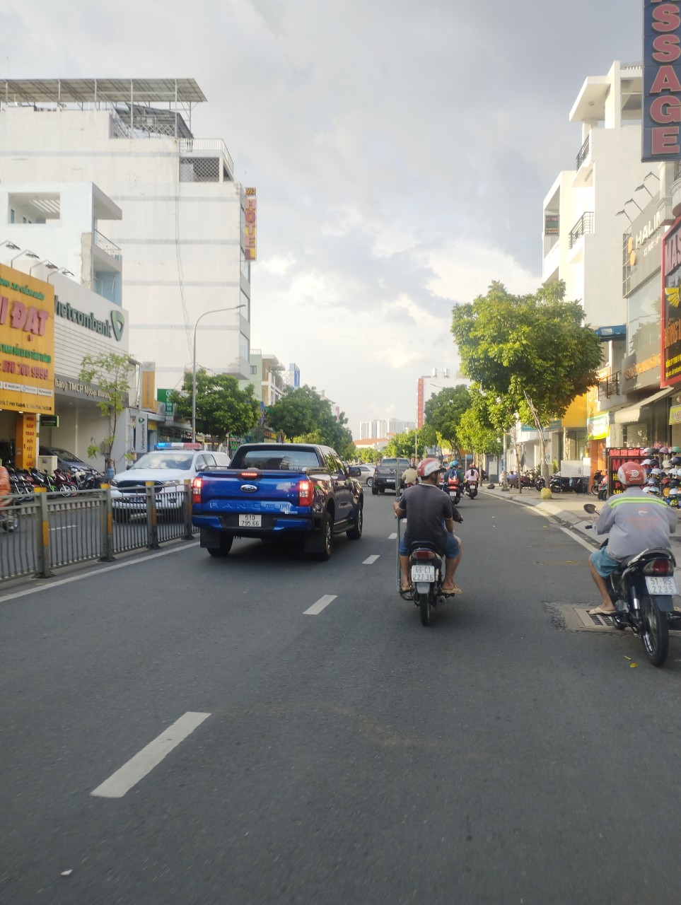 Ngộp Tô Hiệu - Tân Phú 4x15m2 - HXH - 4 tầng Mới Cong ở liền