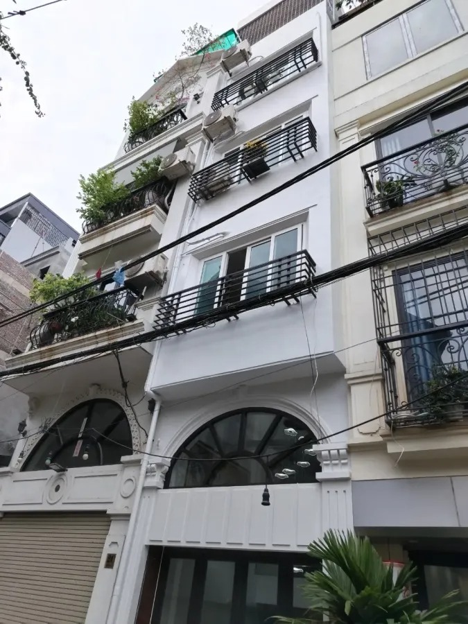 Bán nhà ngõ 264 Ngọc Thuỵ Long Biên, 5 tầng, gara ô tô, ở ngay hơn 6 tỷ