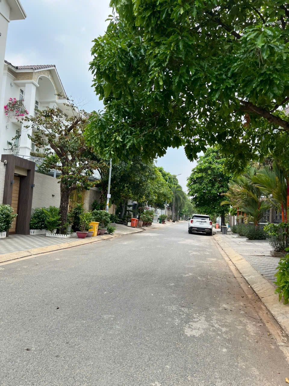 NHÀ ĐẸP PHƯỜNG 25 BÌNH THẠNH 5 TẦNG - HXH 6M - 53M2 - VUÔNG VỨC NHƯ TỜ A4 - HỢP ĐỒNG THUÊ KHOÁN 33TR/TH - VỊ TRÍ NGAY KHU TRUNG TÂM NGOẠI NGỮ - CHỈ 12 TỶ